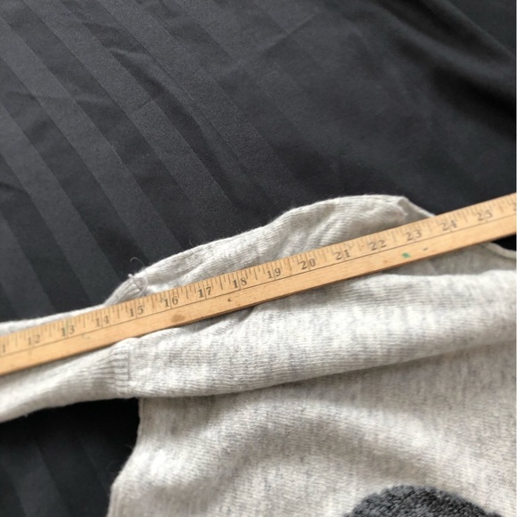 THE TESS Grey Sweater with Apple Design - Picture 12 of 16